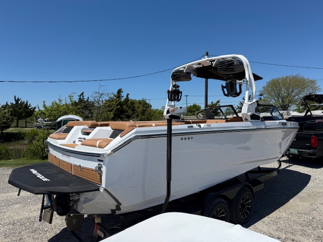 2025 Nautique GS24 Icon